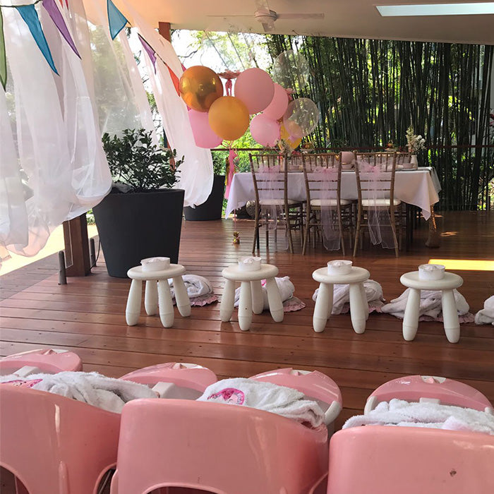 kids pamper party with balloons